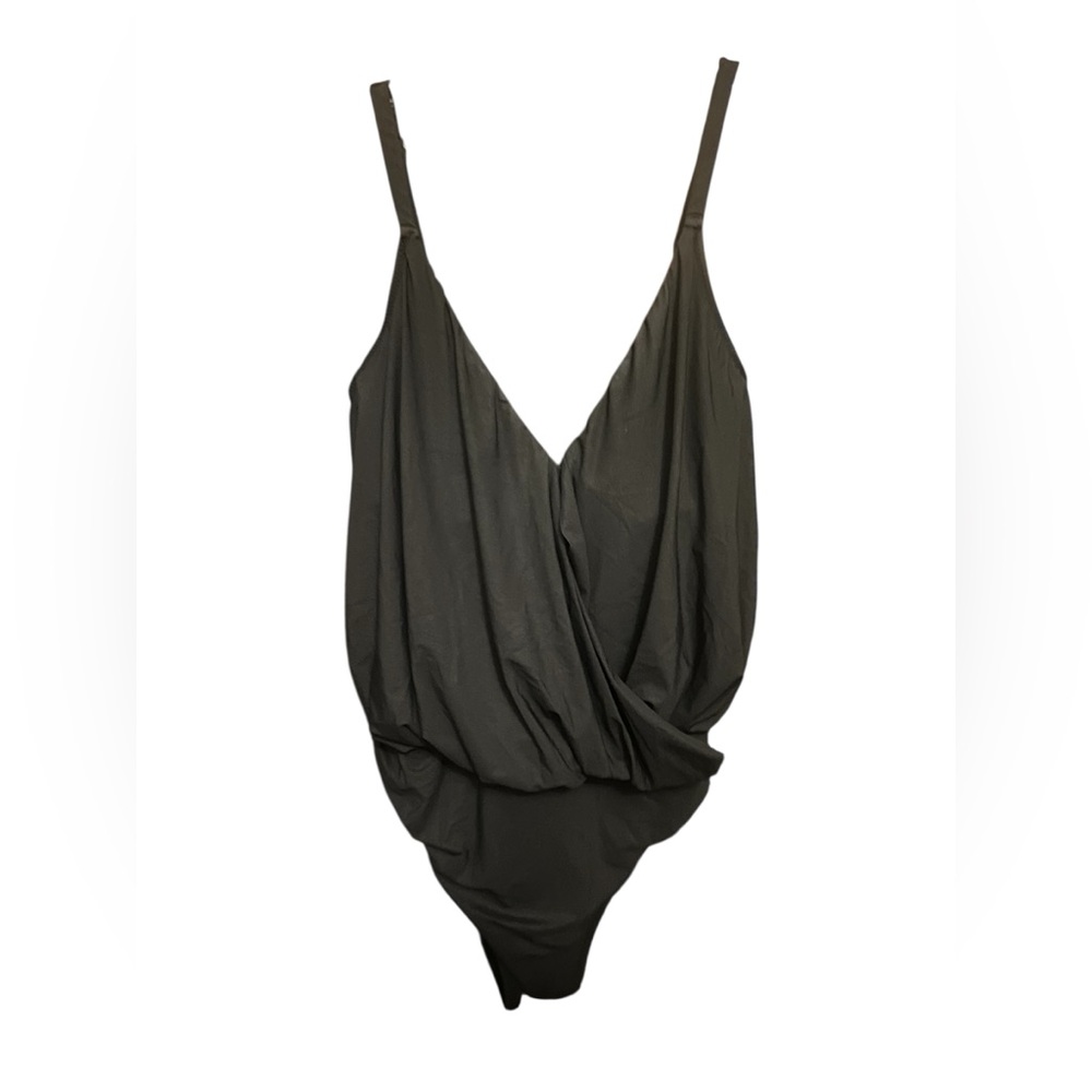 Gottex Elegant Black One-Piece Swimsuit